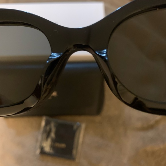 CELINE Excellent condition!!
Triomphe Oval Sunglasses, 52mm. - Picture 7 of 8